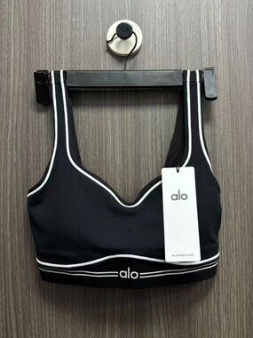 🖤Alo Yoga Airbrush Heart Shaped Sports Bra Black White Yoga Top